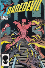 Load image into Gallery viewer, Daredevil (1964 1st Series) 1-321 lot of 78 131, 158, 168, 254 1st app Bullseye, Elektra, Typhoid Mary KEY Issue