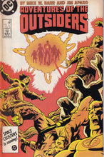 Load image into Gallery viewer, Batman and the Outsiders (1983 1st Series) 1, 2, 4, 9, 11-14, 19-20, 39 Halo DC
