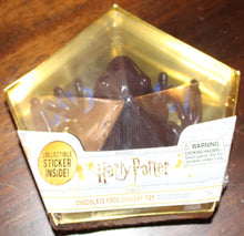 Load image into Gallery viewer, Harry Potter lot of 14 collectible wands &amp; character kit &amp; chocolate squishy frog
