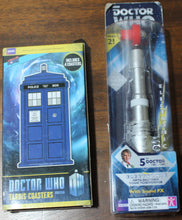 Load image into Gallery viewer, Doctor Who Fifth Doctor&#39;s Sonic Screwdriver &amp; Tardis coaster set
